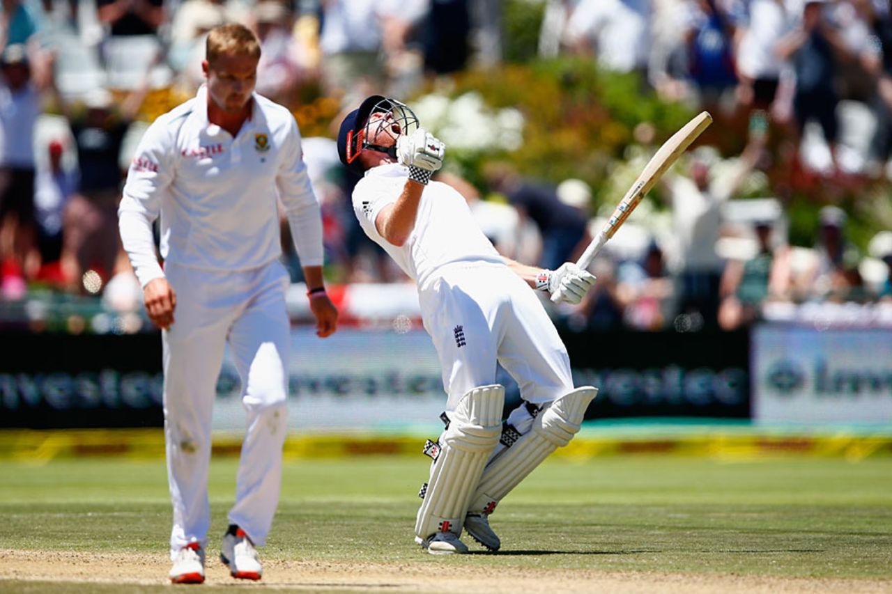 Jonny Bairstow lets out his emotion on reaching three figures, South Africa v England, 2nd Test, Cape Town, 2nd day, January 3, 2016