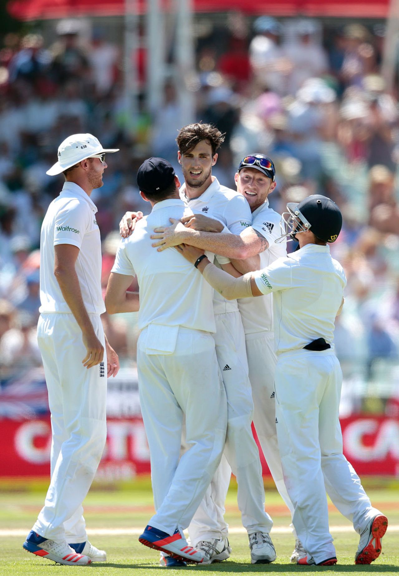 Steven Finn finally broke South Africa's third-wicket stand, South Africa v England, 2nd Test, Cape Town, 3rd day, January 4, 2016