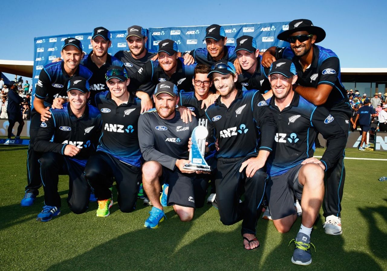 Say cheese: New Zealand players pose with the trophy after sealing the series 3-1, New Zealand v Sri Lanka, 5th ODI, Mount Maunganui, January 5, 2016