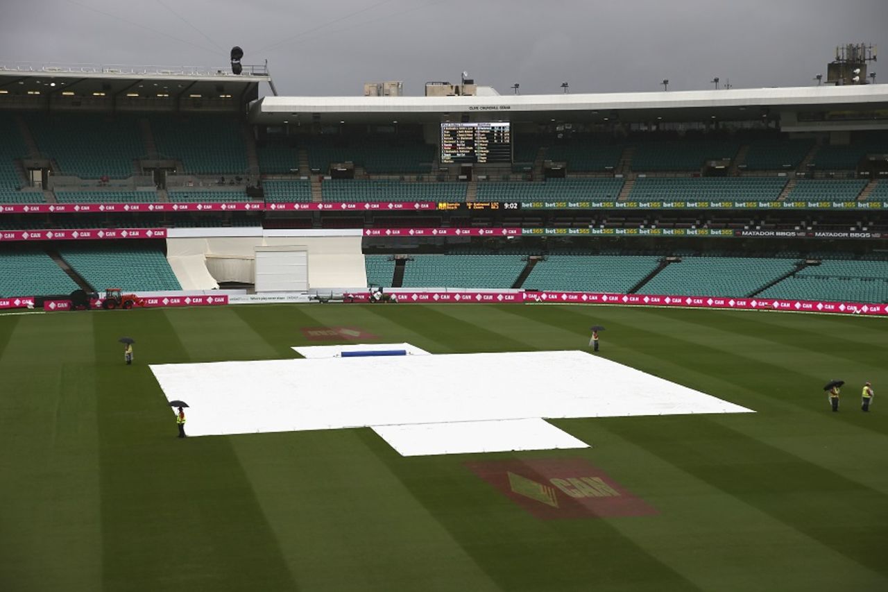 Rain continued to lash Sydney, Australia v West Indies, 3rd Test, Sydney, 4th day, January 6, 2016