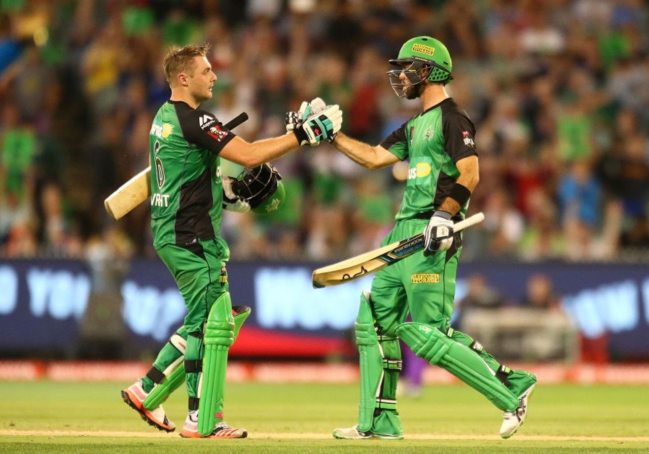 Luke Wright and Glenn Maxwell greet each other after sealing victory for the Stars, Melbourne Stars v Hobart Hurricanes, BBL 2015-16, Melbourne, January 6, 2016