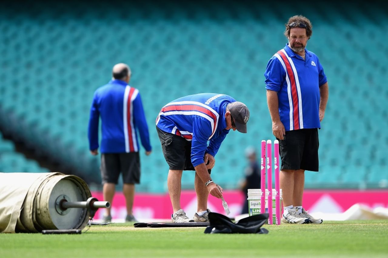 The groundstaff prepare the pitch for play,  Australia v West Indies, 3rd Test, Sydney, 5th day, January 7, 2016