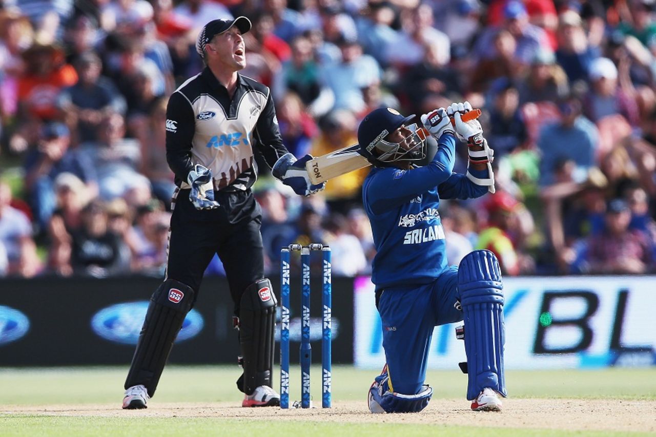Nuwan Kulasekara plays a lofted sweep, New Zealand v Sri Lanka, 1st T20I,  Mount Maunganui, January 7, 2016