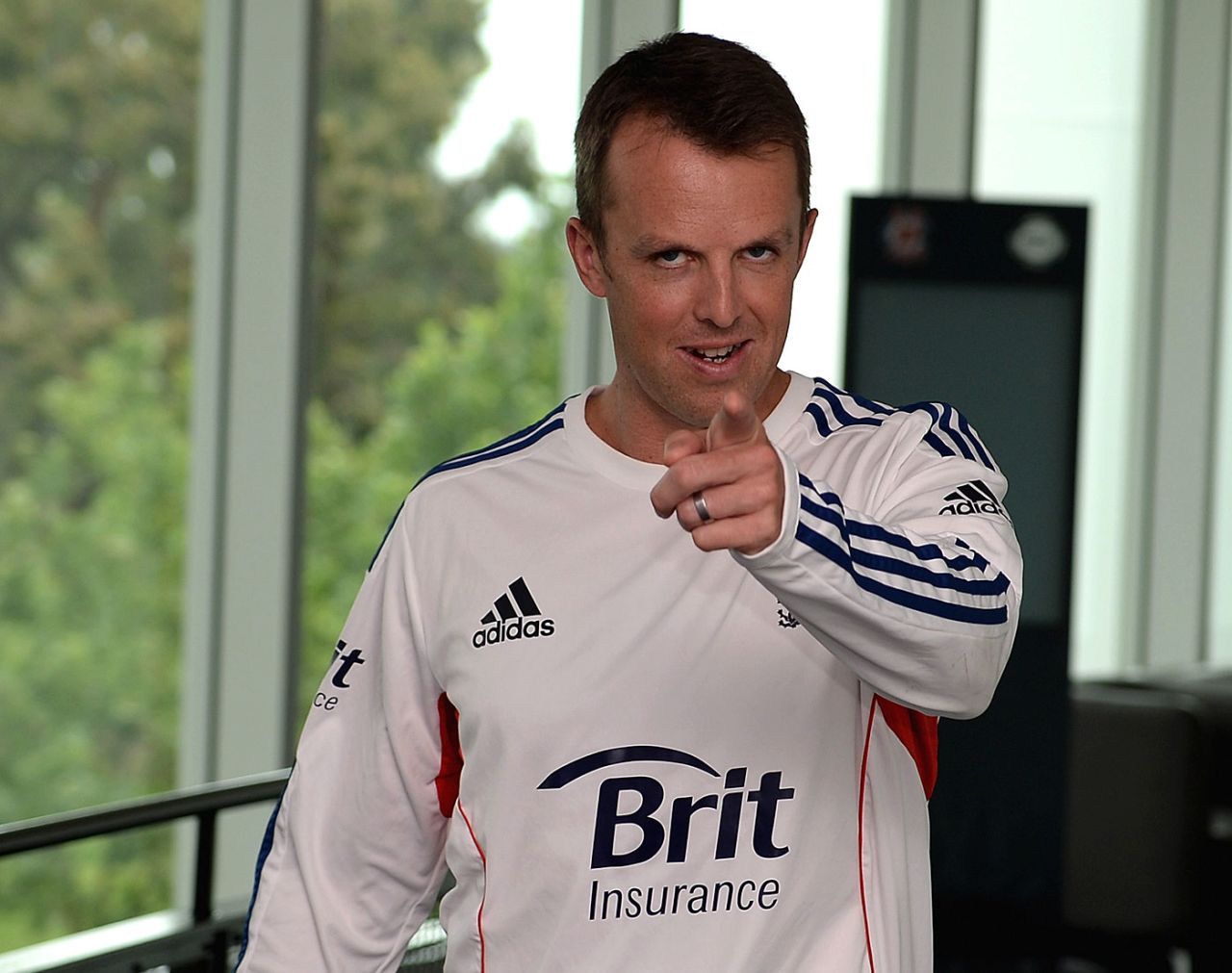 Graeme Swann gets playful ahead of his retirement press conference in Melbourne, December 22 2013