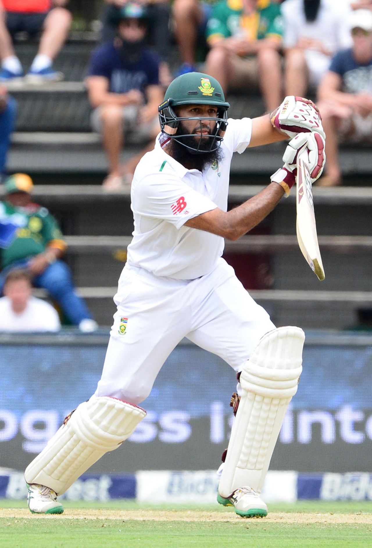 Hashim Amla made a fluent 40 on his return to the South Africa ranks, South Africa v England, 3rd Test, Johannesburg, 1st day, January 14, 2016