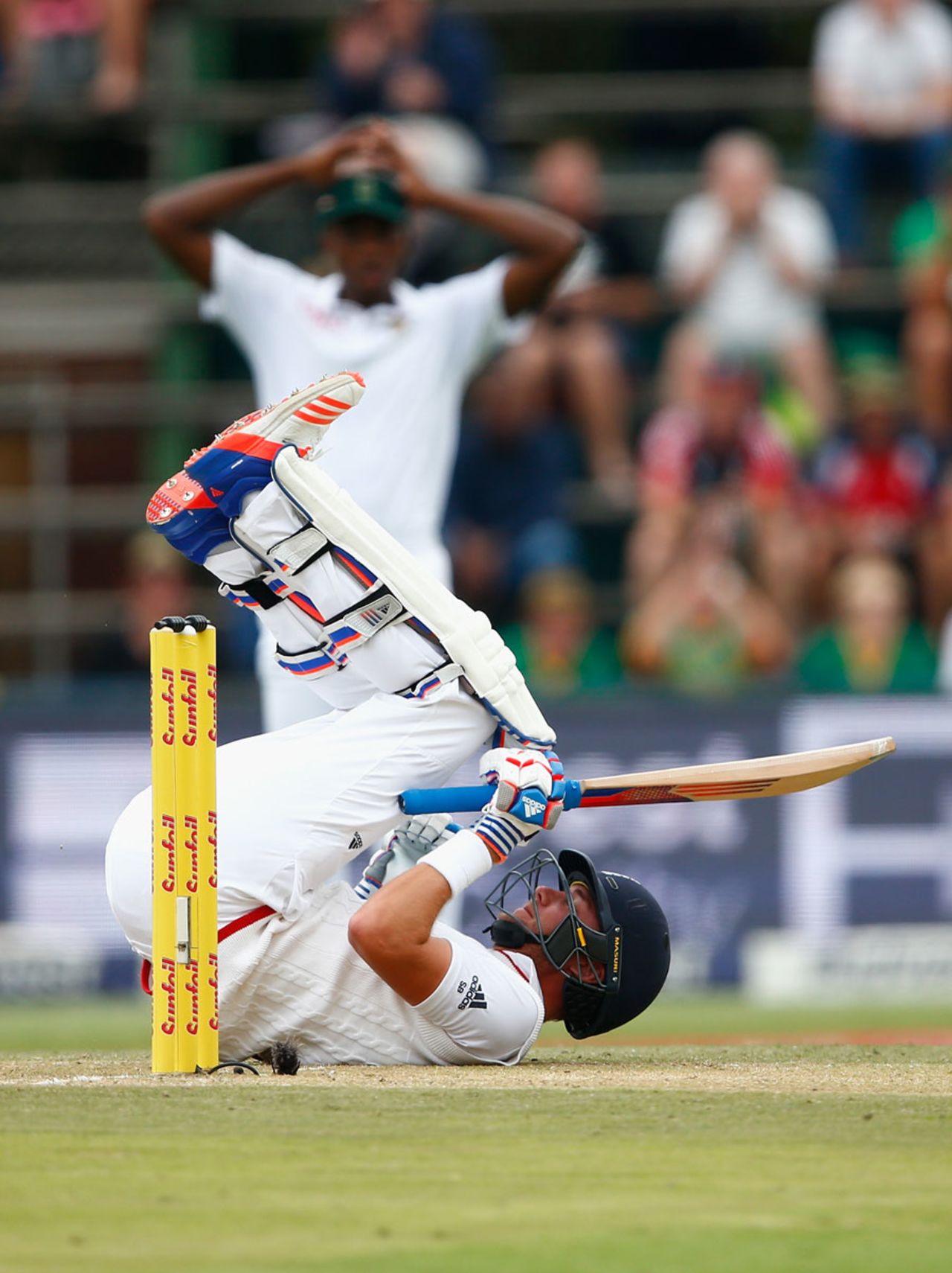 Stuart Broad was sent tumbling by a Hardus Viljoen bouncer, South Africa v England, 3rd Test, Johannesburg, 3rd day, January 17, 2016