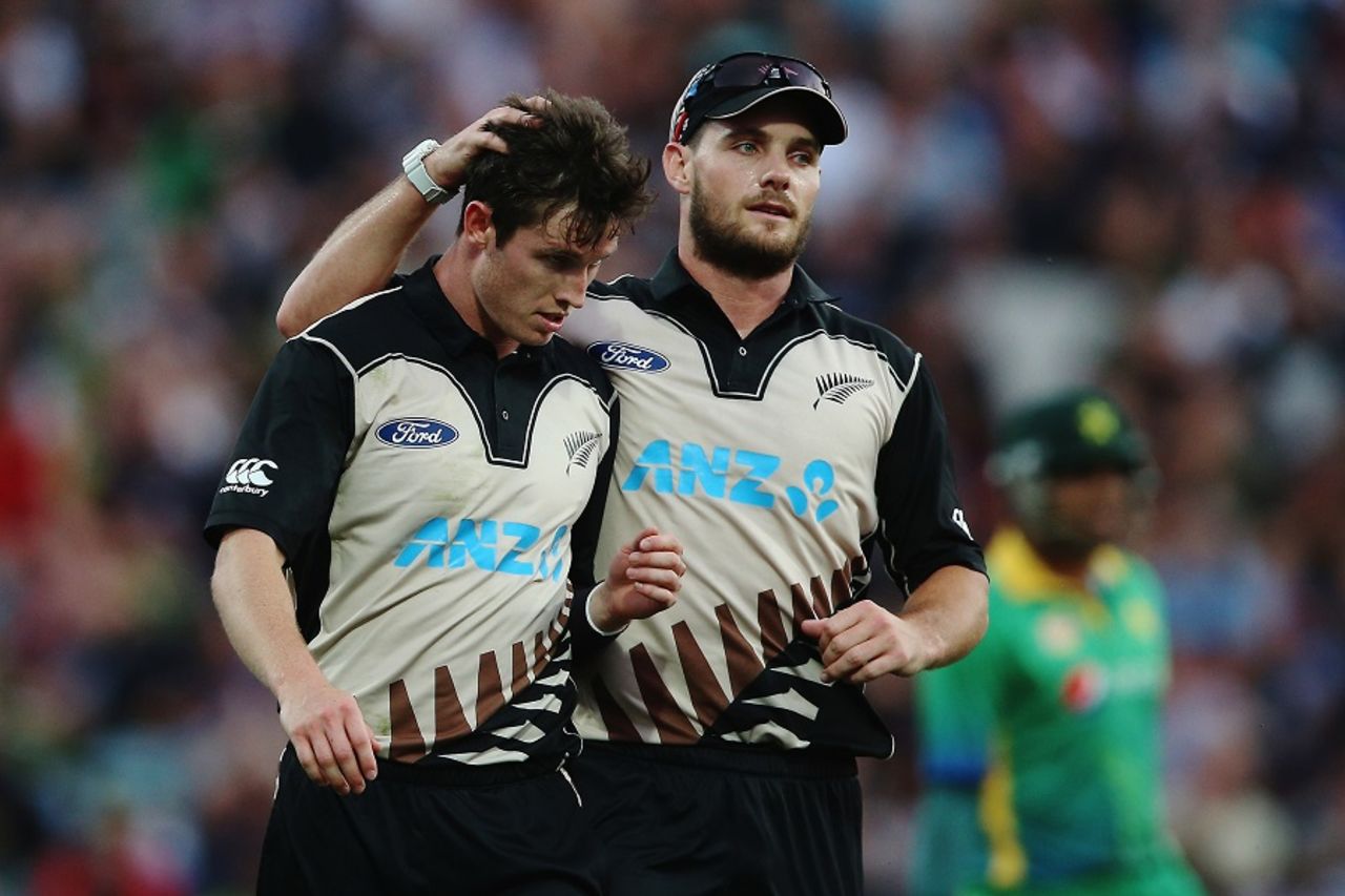 Adam Milne is congratulated by Mitchell McClenaghan,  New Zealand v Pakistan, 2nd T20I, Hamilton, January 17, 2016