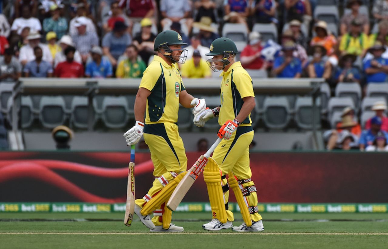 Aaron Finch and David Warner put on a brisk opening stand, Australia v India, 4th ODI, Canberra, January 20, 2016