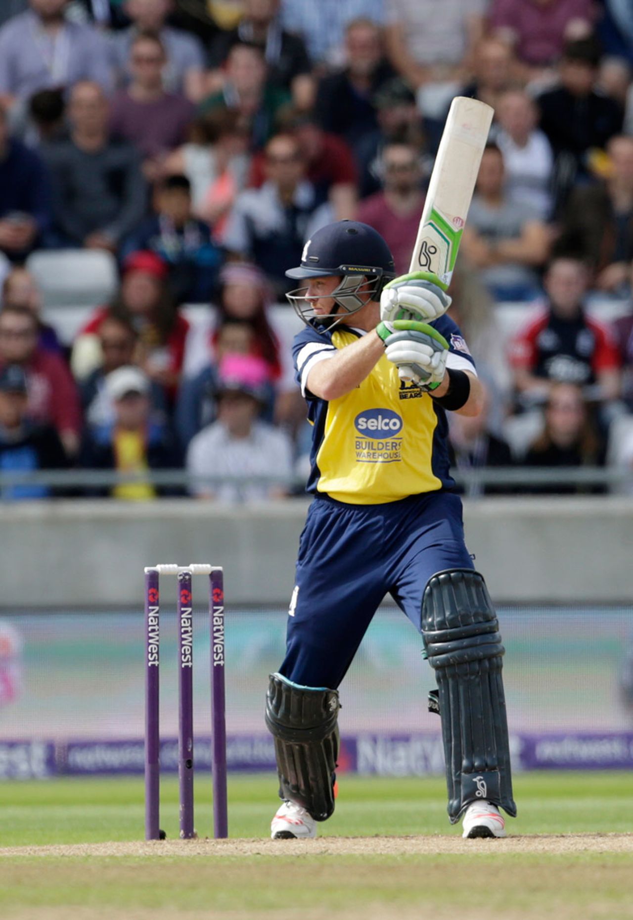 Ian Bell in action during Warwickshire's T20 Blast semi-final against Northamptonshire, August 29, 2015