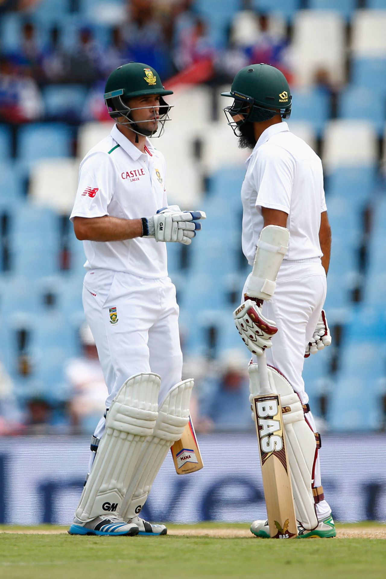 Stephen Cook and Hashim Amla took South Africa to 107 for 1 at lunch, South Africa v England, 4th Test, Centurion, 1st day, January 22, 2016