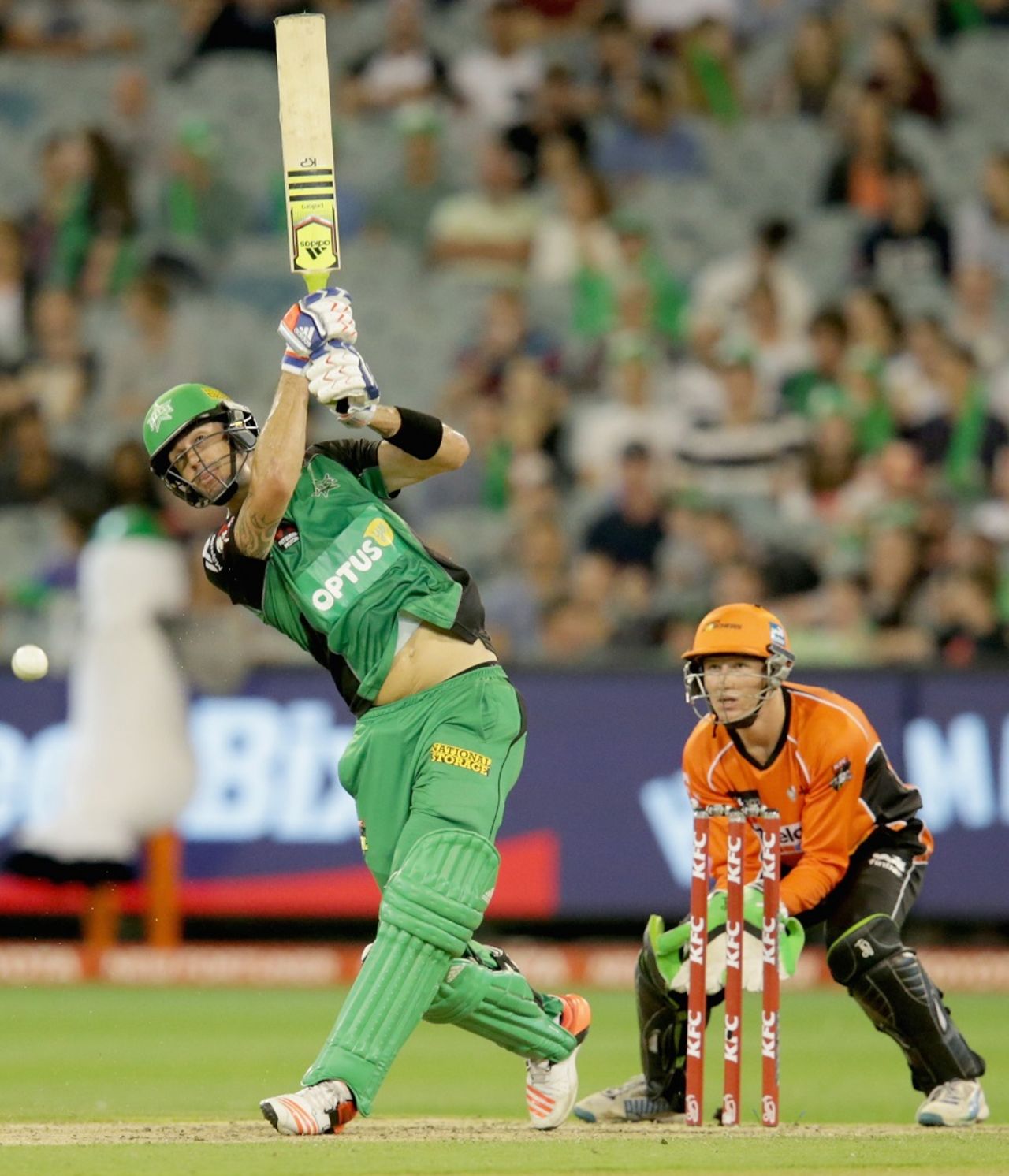 Kevin Pietersen hits down the ground, Melbourne Stars v Perth Scorchers, 2nd semi-final, BBL 2015-16, Melbourne, January 22, 2016