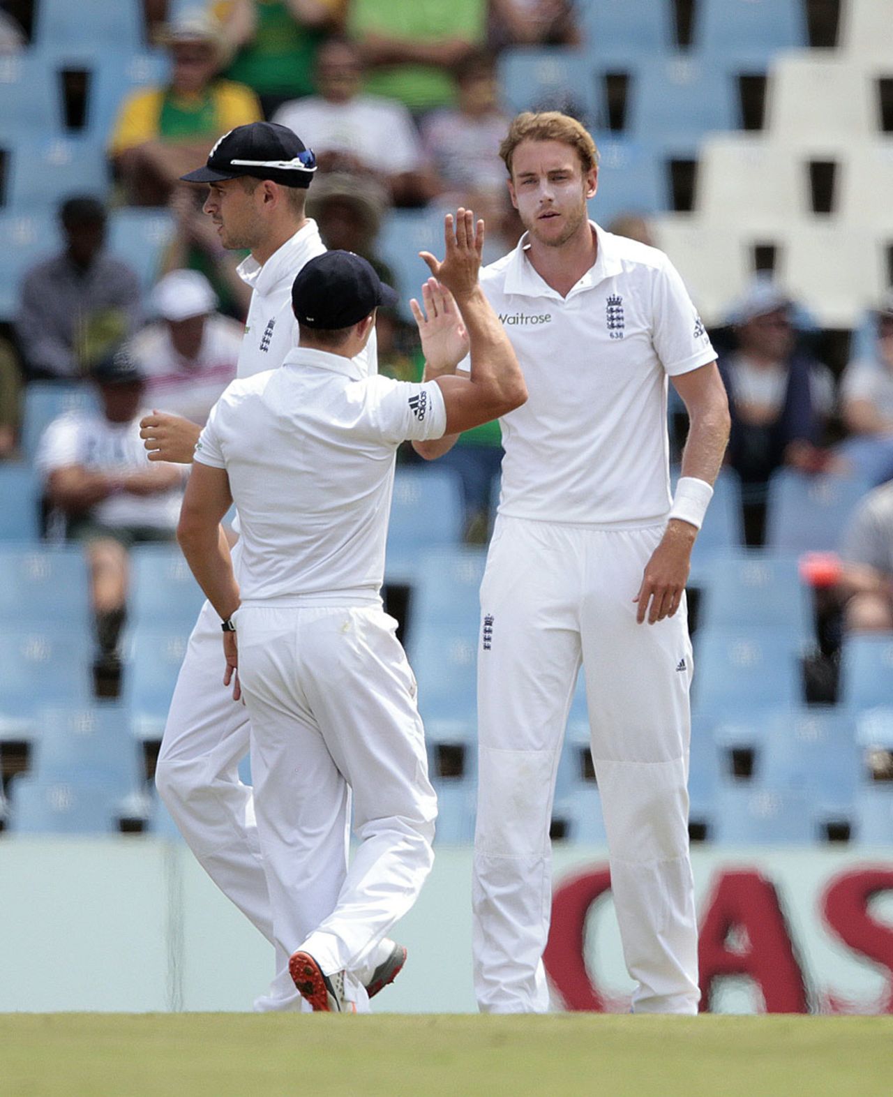 Stuart Broad provided England their first breakthrough of the morning, South Africa v England, 4th Test, Centurion, 2nd day, January 23, 2016