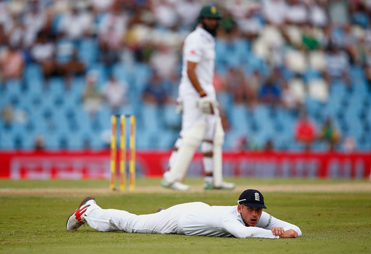 Alex Hales saw a chance fly past him at third slip, South Africa v England, 4th Test, Centurion, 3rd day, January 24, 2016