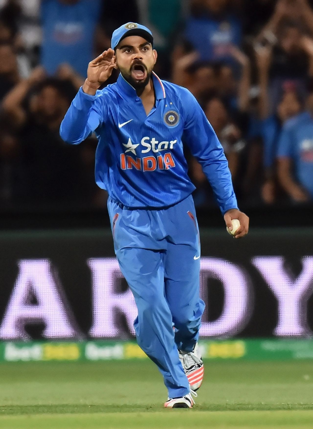 Virat Kohli caught Steven Smith and gave him a send-off, Australia v India, 1st T20 international, Adelaide, January 26, 2016