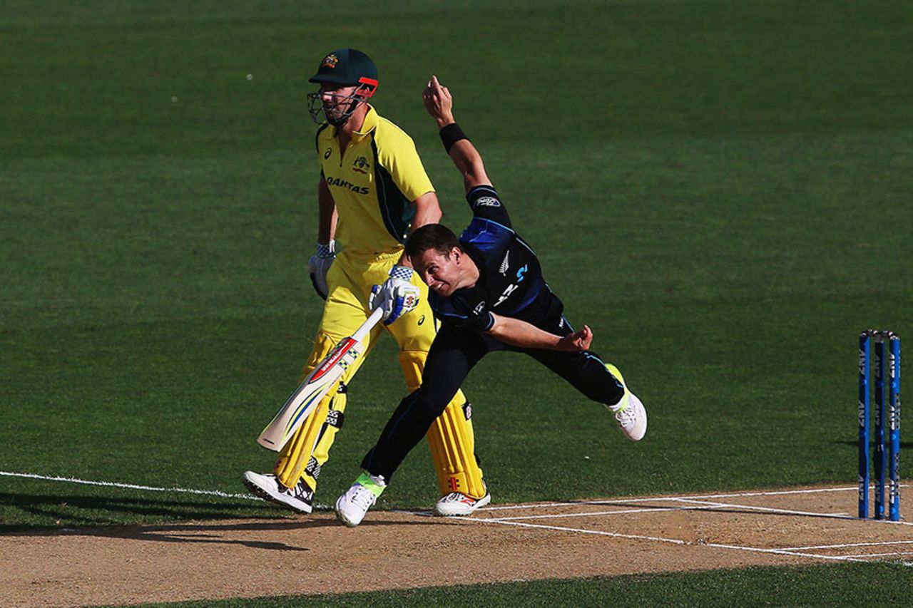 Matt Henry in his follow-through, New Zealand v Australia, 1st ODI, Auckland, February 3, 2016