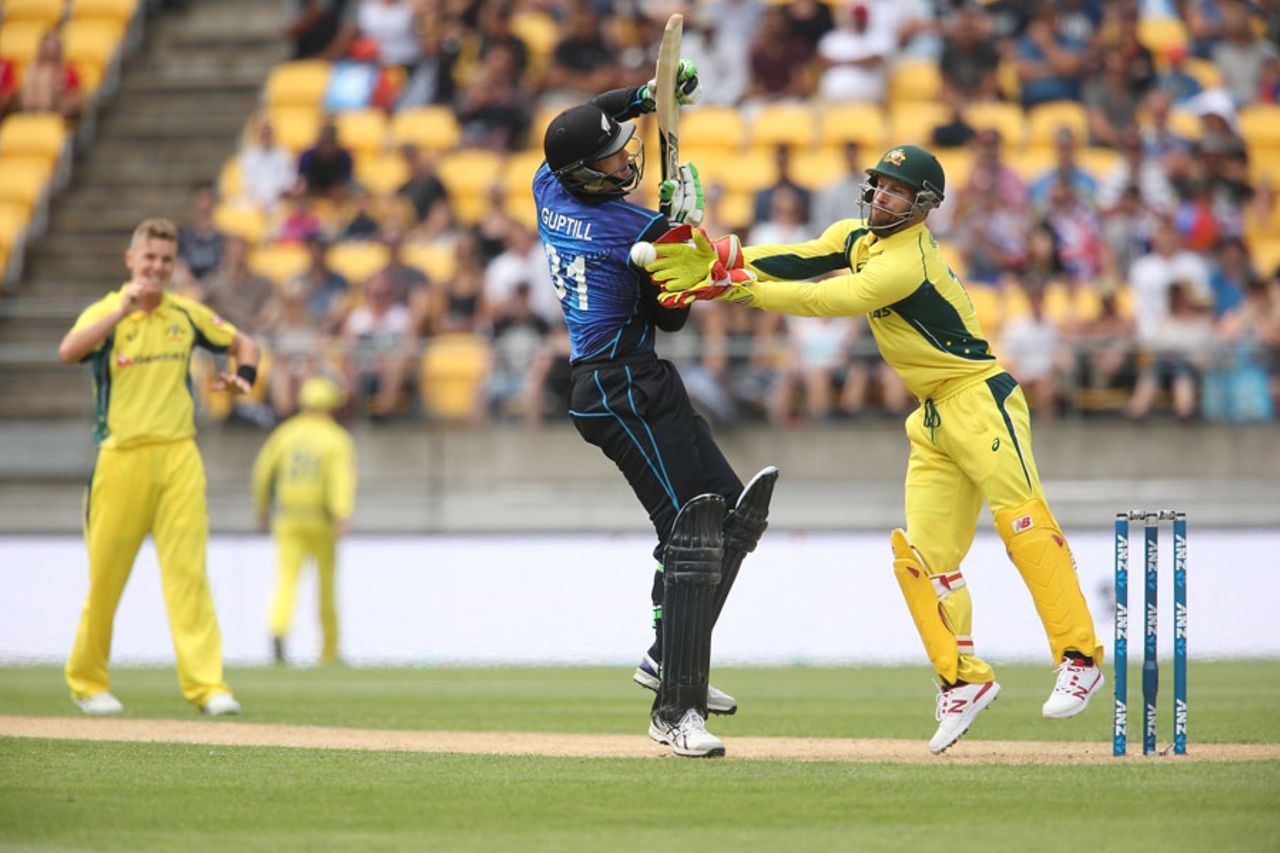 Martin Guptill hurries out of the way as Matthew Wade collects, New Zealand v Australia, 2nd ODI, Wellington, February 6, 2016