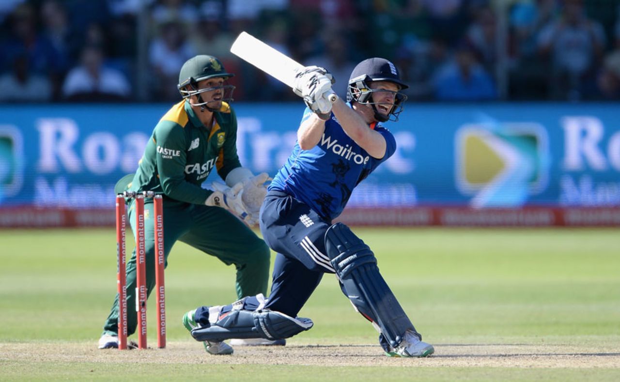 Eoin Morgan goes on the attack during England's run-chase, South Africa v England, 2nd ODI, Port Elizabeth, February 6, 2016