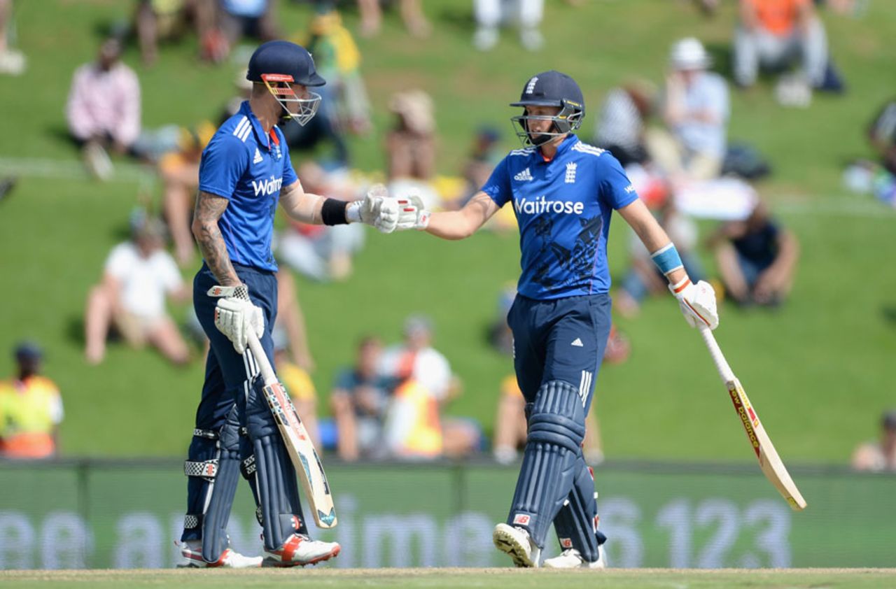 Alex Hales and Joe Root put on a century stand, South Africa v England, 3rd ODI, Centurion, February 9, 2016