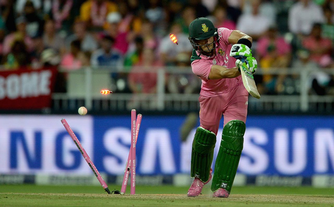 Faf du Plessis was bowled by Chris Woakes for 34, South Africa v England, 4th ODI, Johannesburg, February 12, 2016