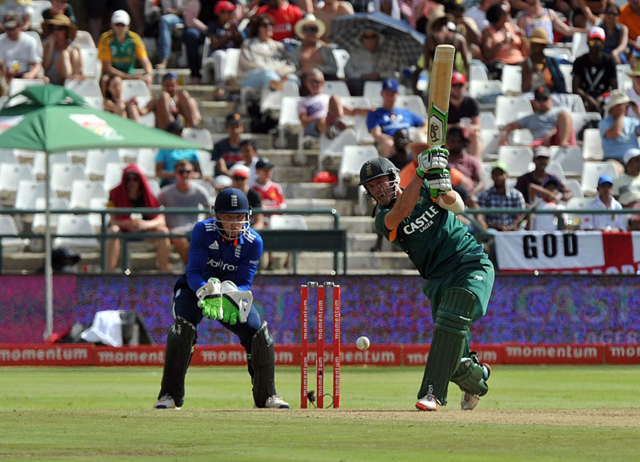 AB de Villiers produced a classy innings to guide South Africa's chase, South Africa v England, 5th ODI, Cape Town, February 14, 2016