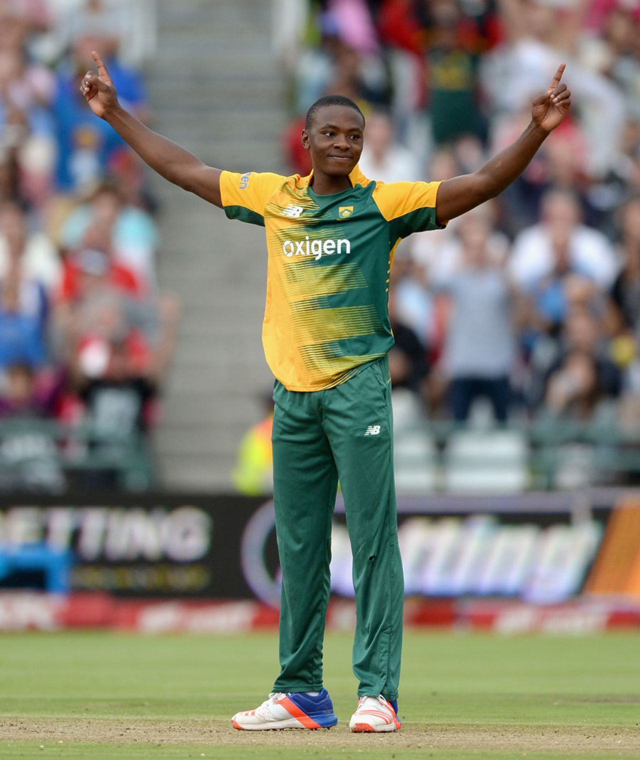 Kagiso Rabada broke the opening stand, South Africa v England, 1st T20, Cape Town, February 19, 2016