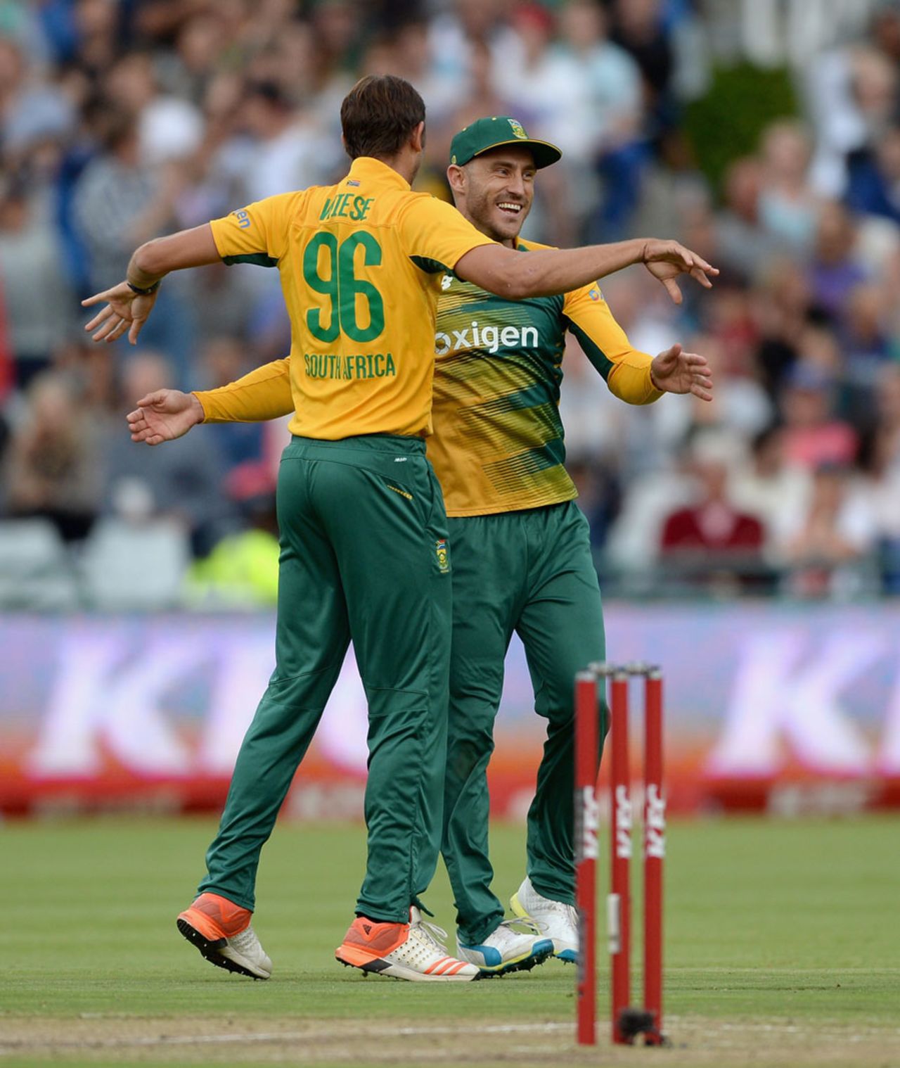 David Wiese struck with his first ball, South Africa v England, 1st T20, Cape Town, February 19, 2016