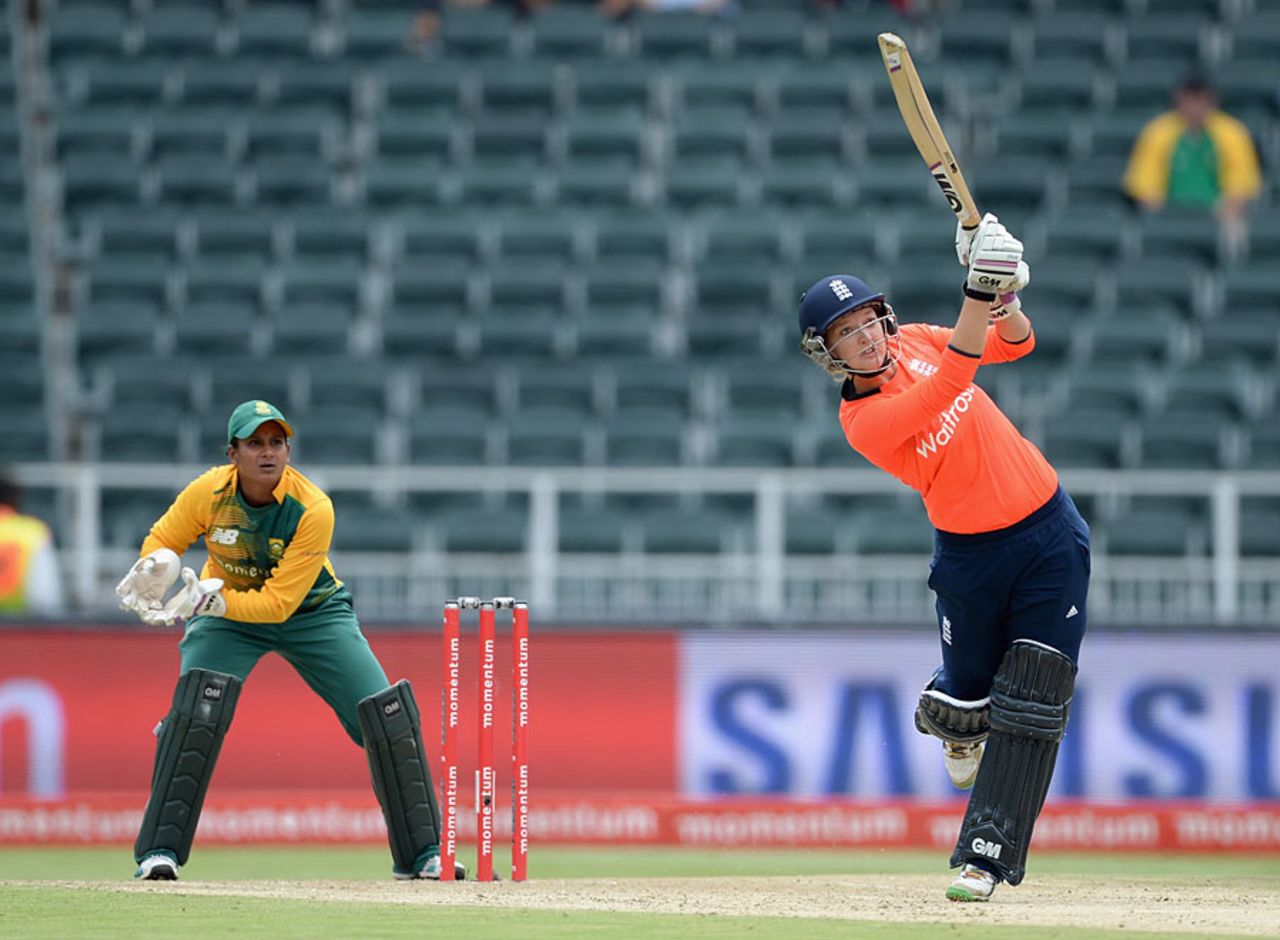 Sarah Taylor lofts down the ground during her third fifty of the series, South Africa Women v England Women, 3rd T20, Johannesburg, February 21, 2016
