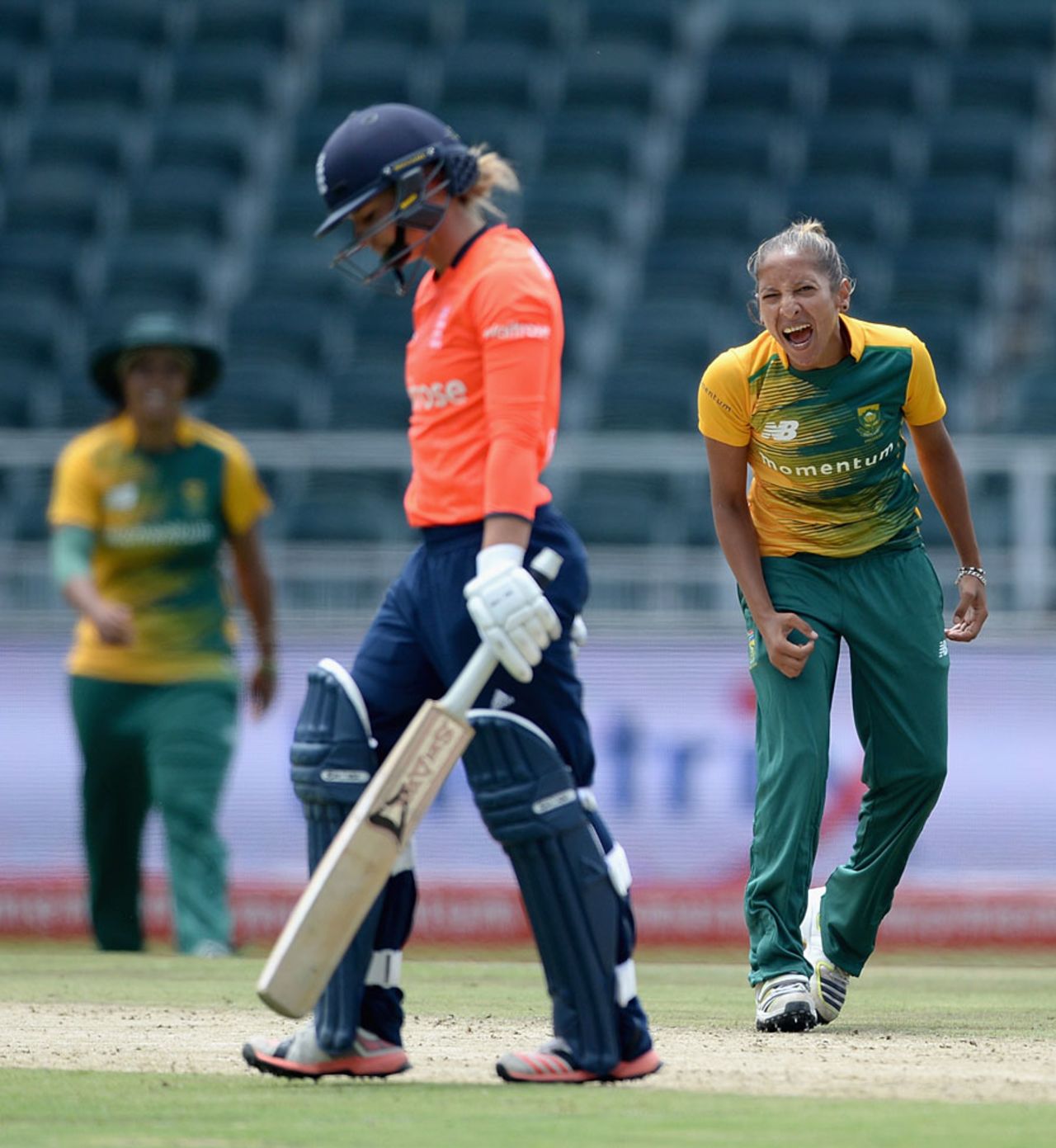 Shabnim Ismail took three wickets, South Africa Women v England Women, 3rd T20, Johannesburg, February 21, 2016