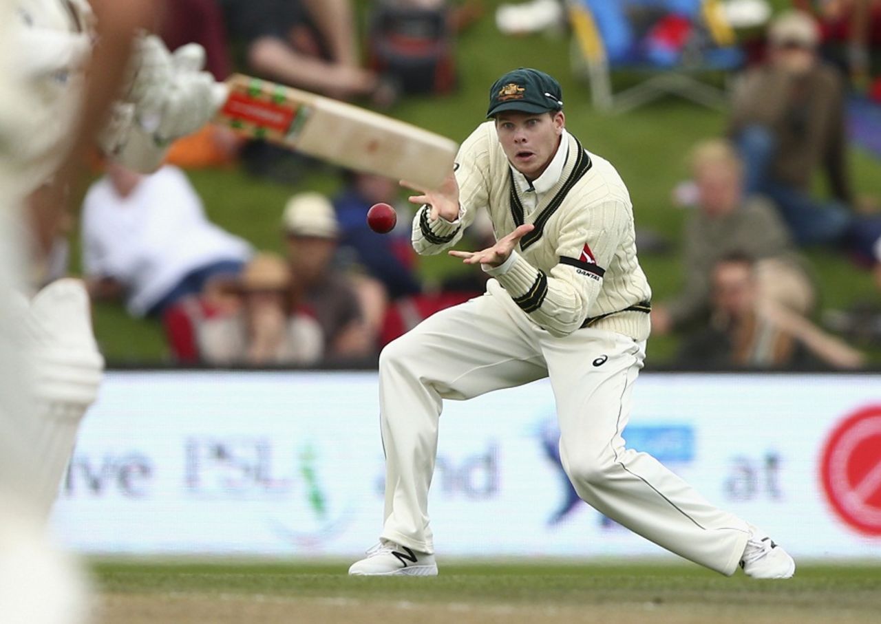 Steven Smith caught Henry Nicholls at second slip, New Zealand v Australia, 2nd Test, Christchurch, 3rd day, February 22, 2016