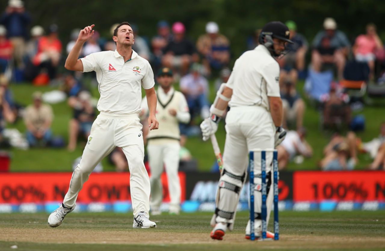 Josh Hazlewood reacts after another close call against Kane Williamson, New Zealand v Australia, 2nd Test, Christchurch, 4th day, February 23, 2016