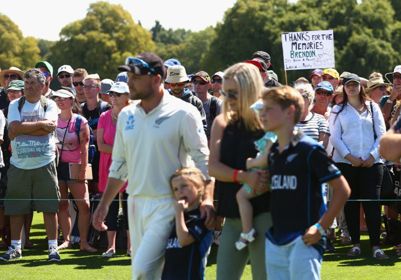 Brendon McCullum with his family at his final international presentation ceremony, New Zealand v Australia, 2nd Test, Christchurch, 5th day, February 24, 2016