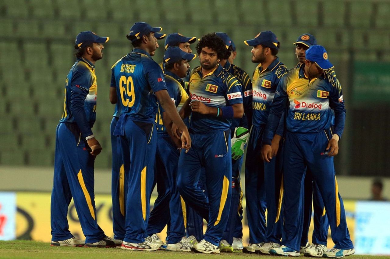 Lasith Malinga celebrates a wicket with his team-mates, Sri Lanka v UAE, Asia Cup 2016, Mirpur, February 25, 2016