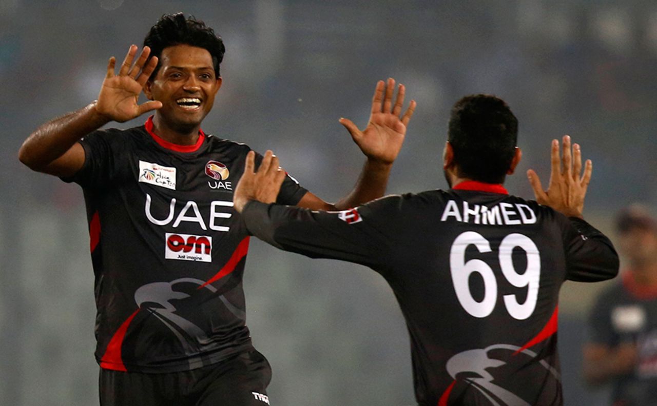 UAE captain Amjad Javed took wickets off successive deliveries in the 18th over, Bangladesh v UAE, Asia Cup 2016, Mirpur, February 26, 2016