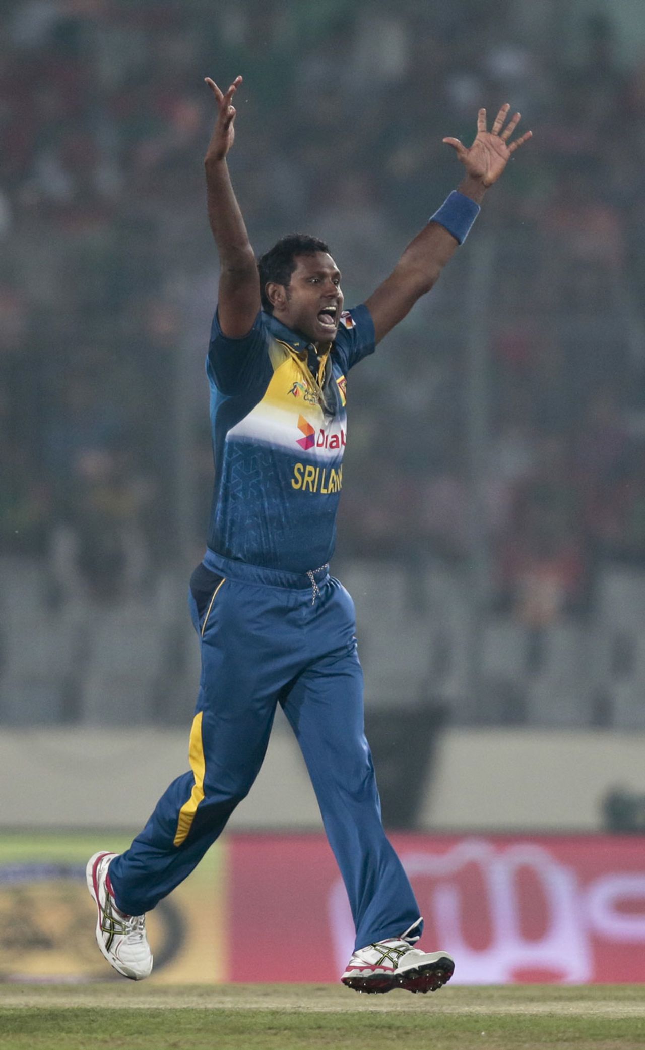 Angelo Mathews dismissed Mohammad Mithun off the second ball of the match, Bangladesh v Sri Lanka, Asia Cup T20, Mirpur, February 28, 2016