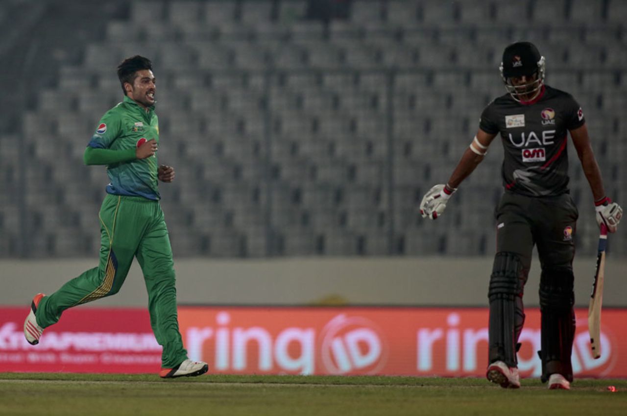 Mohammad Amir ended with figures of 4-1-6-2, the second-most economical in T20Is, Pakistan v UAE, Asia Cup, Mirpur, February 29, 2016