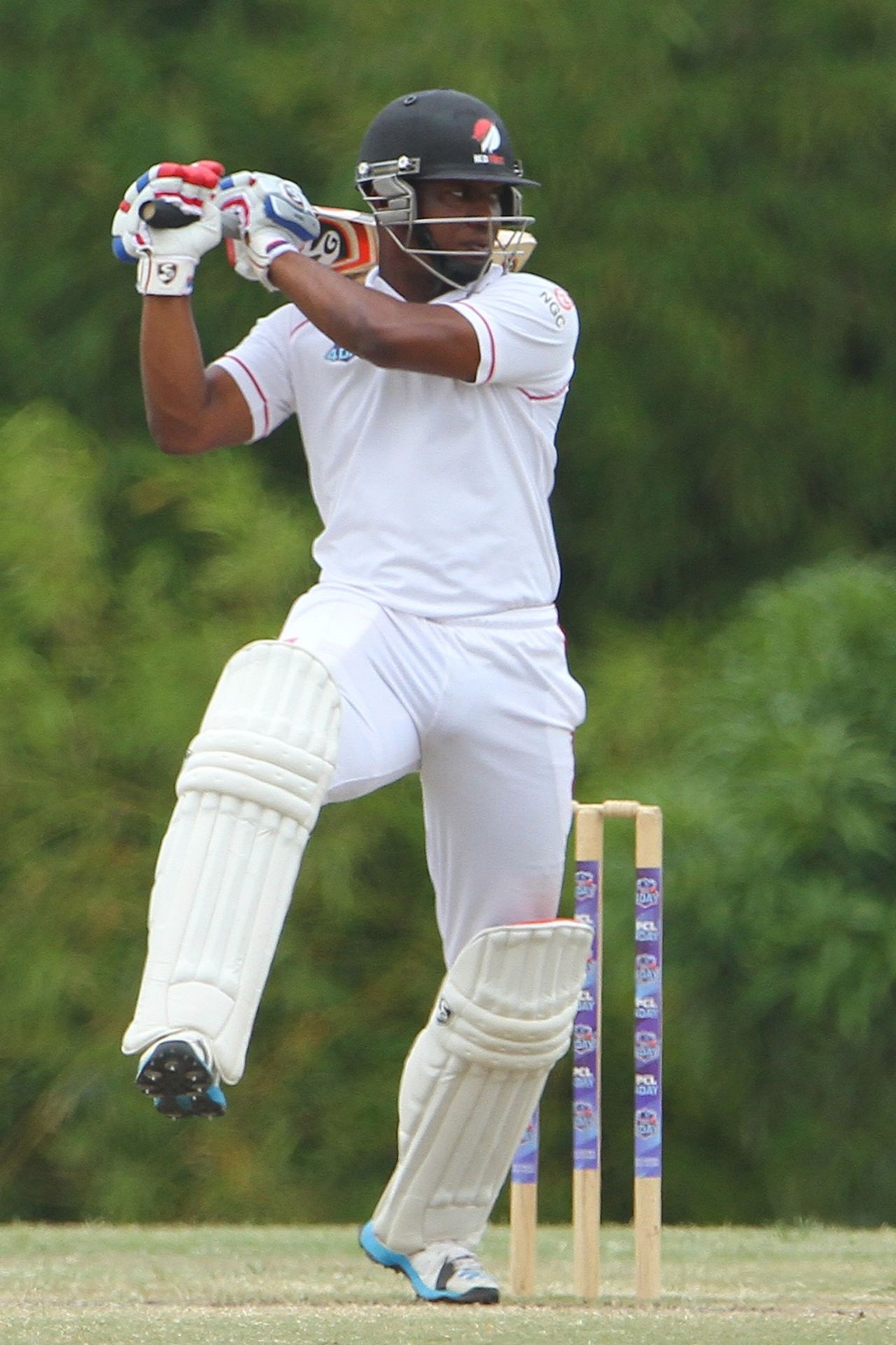 Evin Lewis cuts on his way to a rapid fifty, Trinidad & Tobago v Leeward Islands, Regional 4-Day Tournament, 4th day, Couva, February 28, 2016