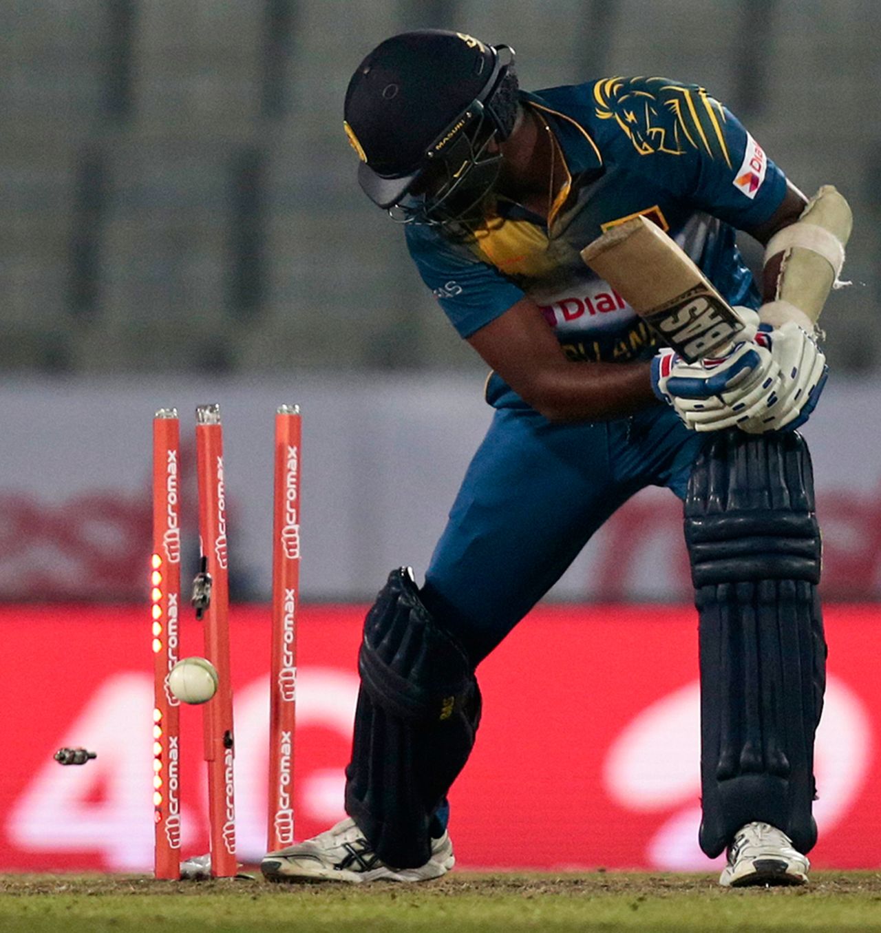 Angelo Mathews was bowled by Hardik Pandya for 18, India v Sri Lanka, Asia Cup 2016, Mirpur, March 1, 2016