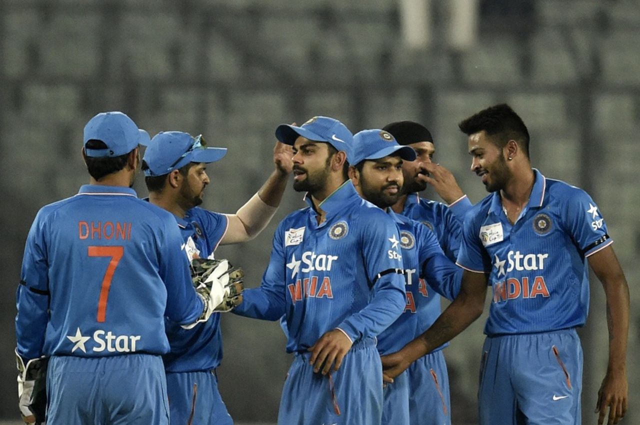 Hardik Pandya celebrates Rohan Mustafa's wicket with his team-mates, India v UAE, Asia Cup 2016, Mirpur, March 3, 2016