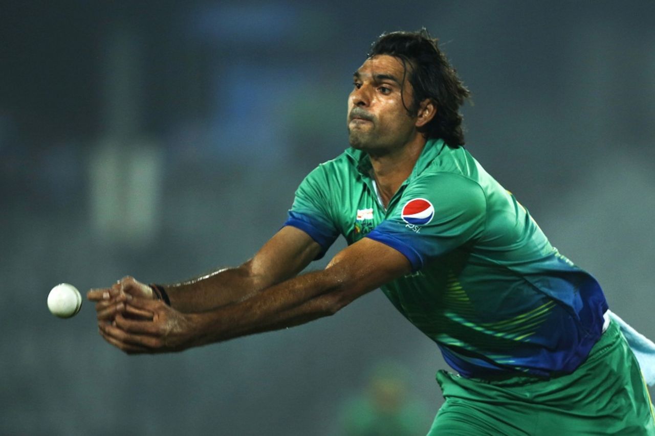 Mohammad Irfan dropped Tillakaratne Dilshan at short fine leg, Pakistan v Sri Lanka, Asia Cup 2016, Mirpur, March 4, 2016