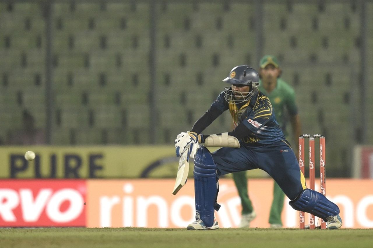 Tillakaratne Dilshan shapes up to play a reverse sweep, Pakistan v Sri Lanka, Asia Cup 2016, Mirpur, March 4, 2016