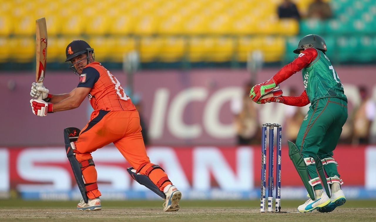 Peter Borren collects a boundary through the on side, Bangladesh v Netherlands, World T20 qualifier, Group A, Dharamsala, March 9, 2016