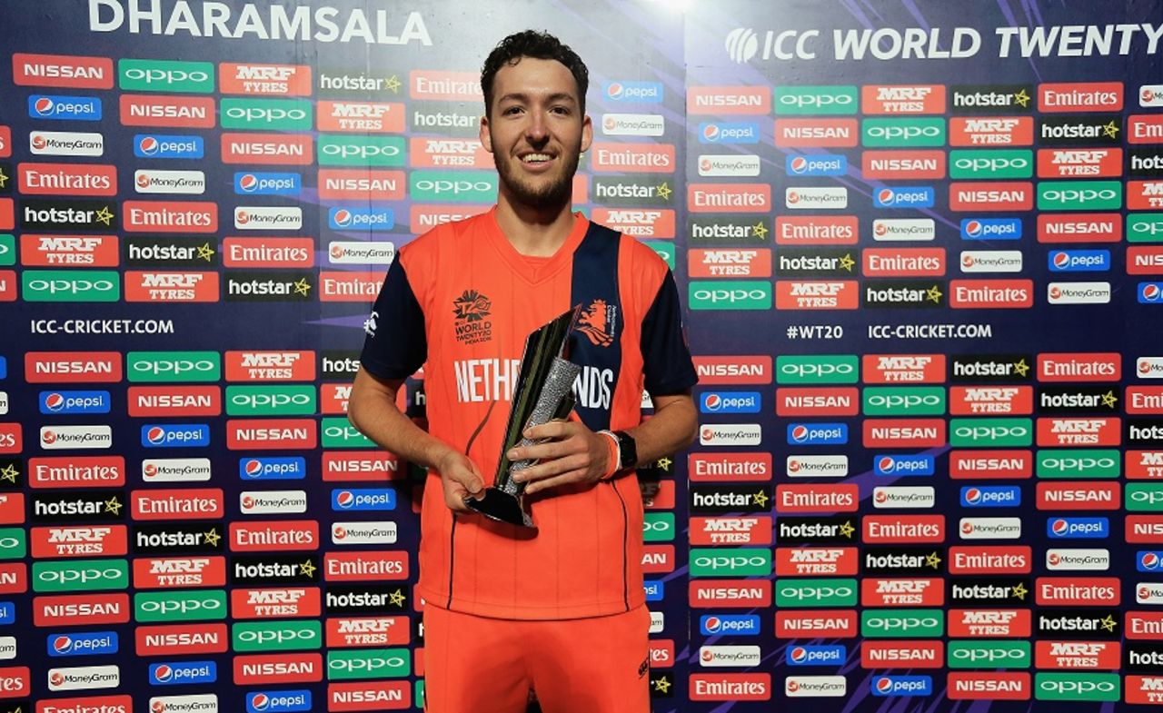 Paul van Meekeren poses with the Man-of-the-Match trophy, Ireland v Netherlands, World T20 qualifiers, Group A, Dharamsala, March 13, 2016
