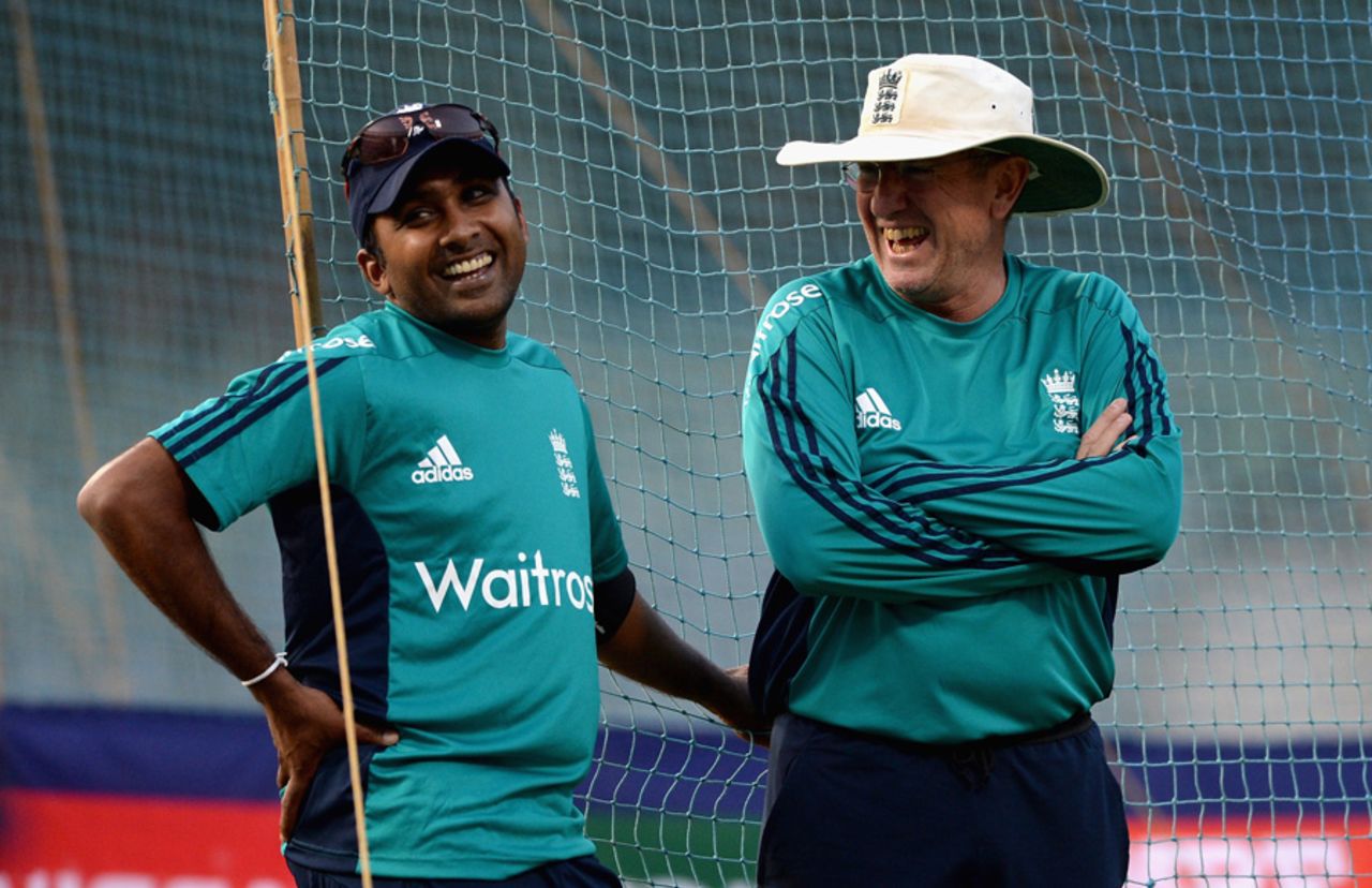 Mahela Jayawardene and Trevor Bayliss share a laugh at an England net session, Mumbai, March 13, 2016
