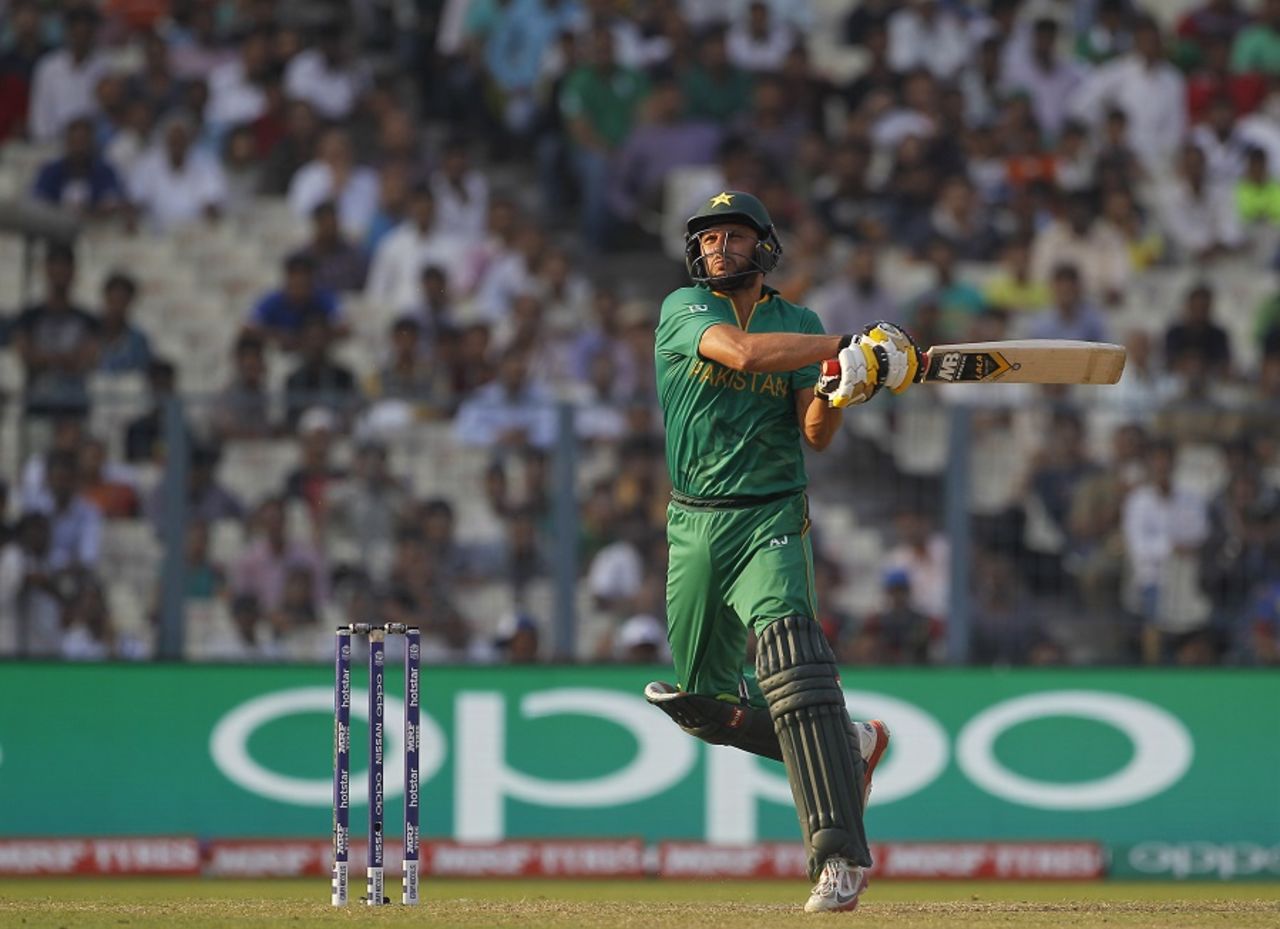 Shahid Afridi comes up with a cross-batted swat, Bangladesh v Pakistan, World T20 2016, Group 2, Kolkata, March 16, 2016