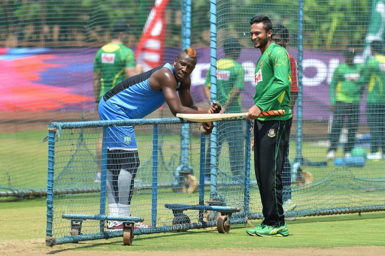 Andre Russell and Shakib Al Hasan have a chat, World T20, Bangalore, March 19, 2016