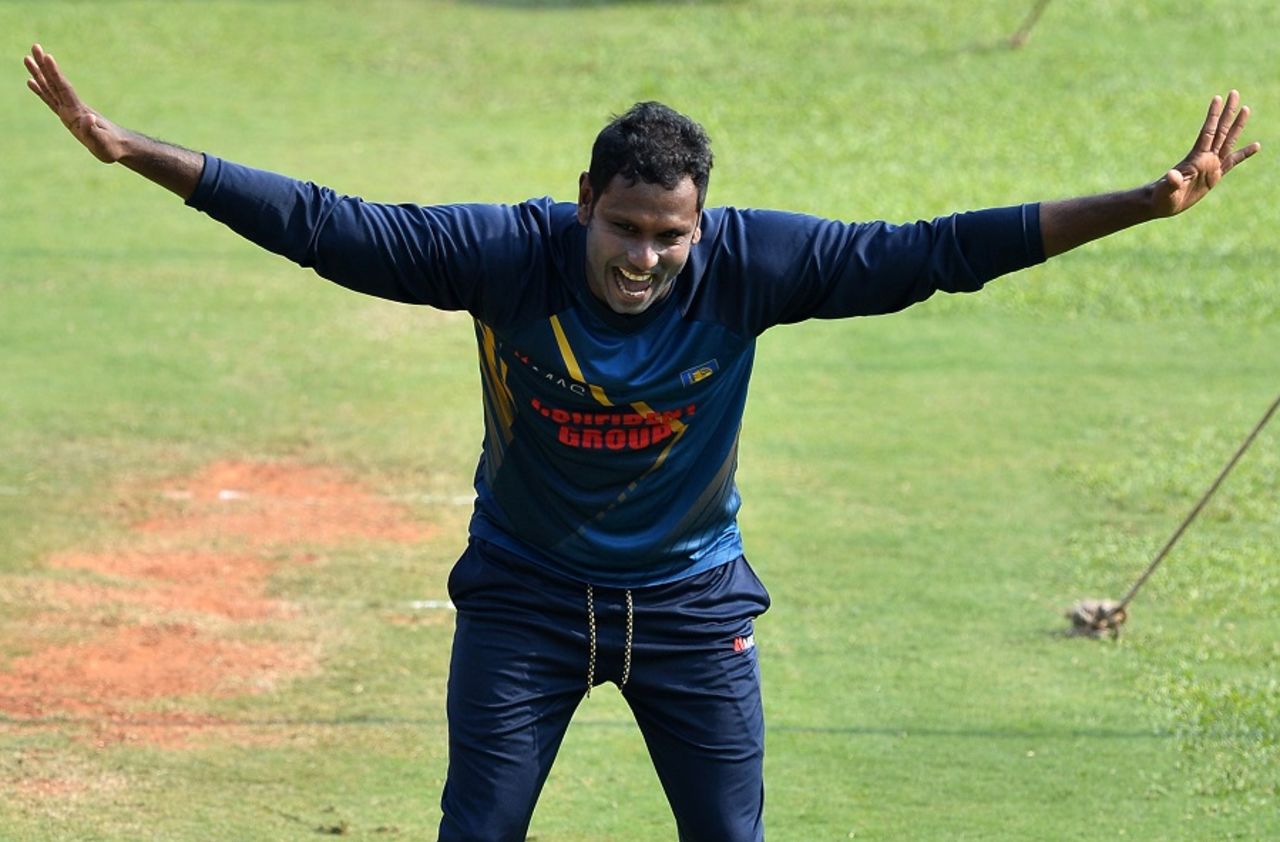 Angelo Mathews in action during Sri Lanka's training session, World T20 2016, Bangalore, March 19, 2016