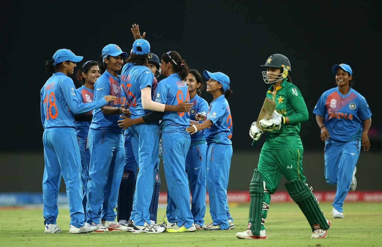 Bismah Maroof walks off even as the Indian players celebrate her dismissal, India v Pakistan, Women's World T20, Group B, Delhi, March 19, 2016