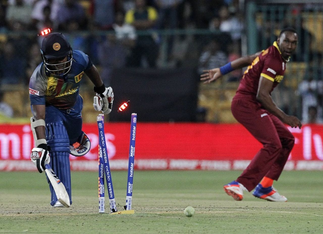 Dwayne Bravo catches Rangana Herath short of his crease, Sri Lanka v West Indies, World T20 2016, Group 1, Bangalore, March 20, 2016