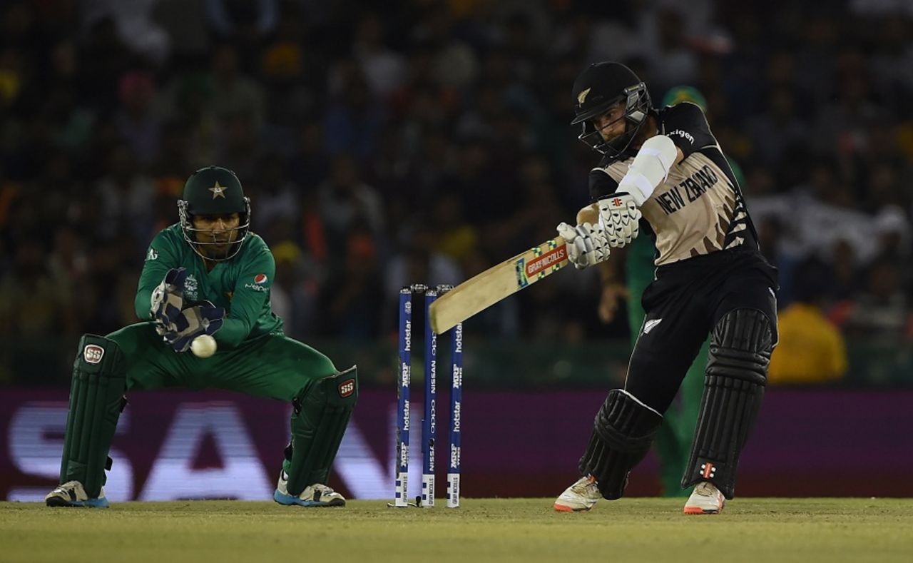 Kane Williamson plays a cut, New Zealand v Pakistan, World T20 2016, Group 2, Mohali, March 22, 2016
