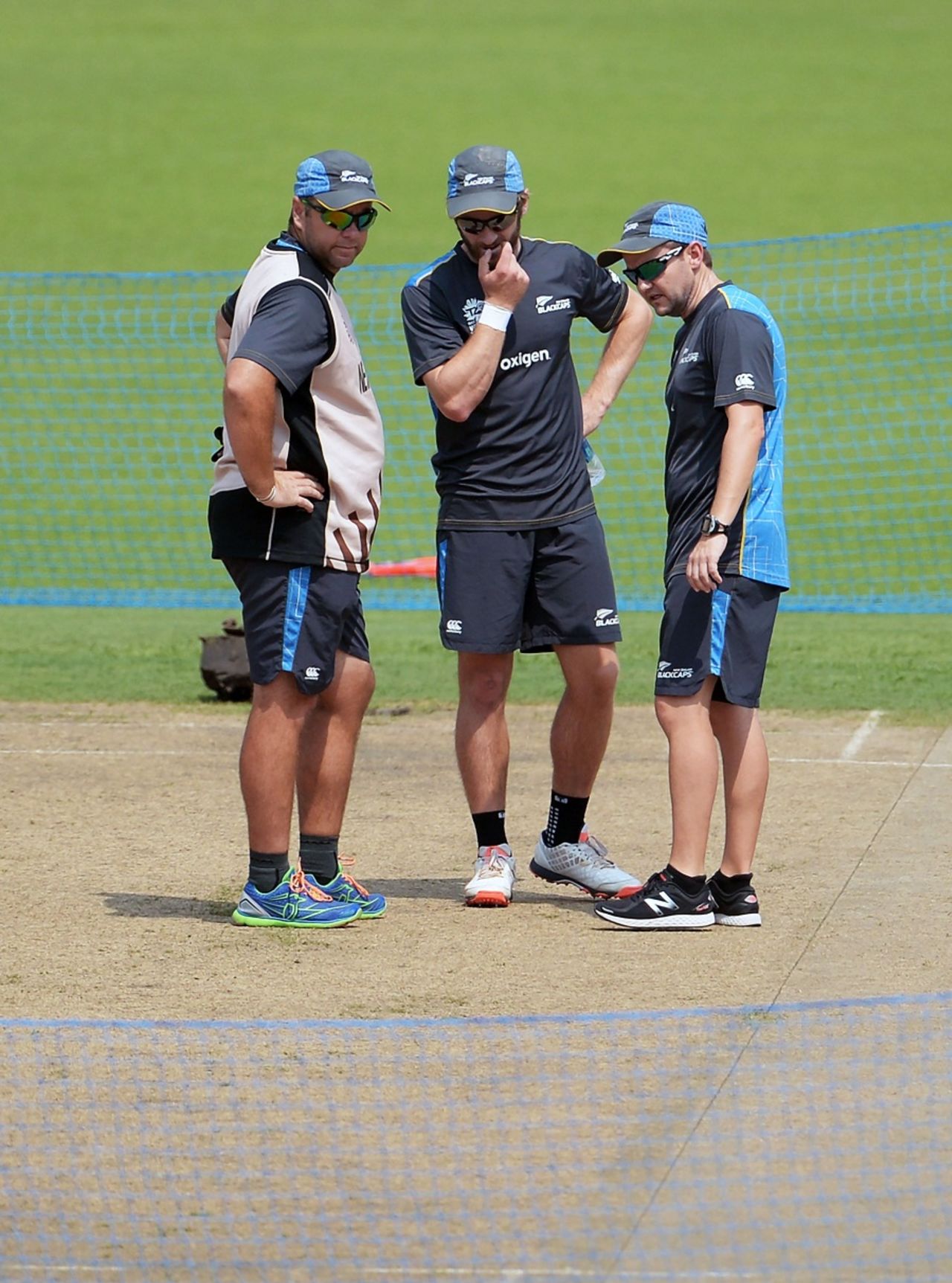 Craig McMillan, Kane Williamson and Mike Hesson inspect the pitch at the Eden Gardens, Kolkata, March 25, 2016